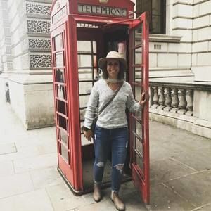 Meet your Posher, Roxanne